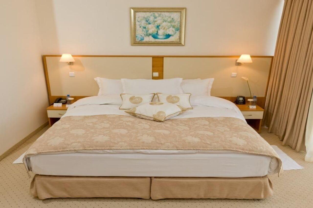 Apollo Spa Resort - Ultra All-Inclusive , Pools & Free Beach, Individual Ac In Every Room Altın Kumlar Dış mekan fotoğraf