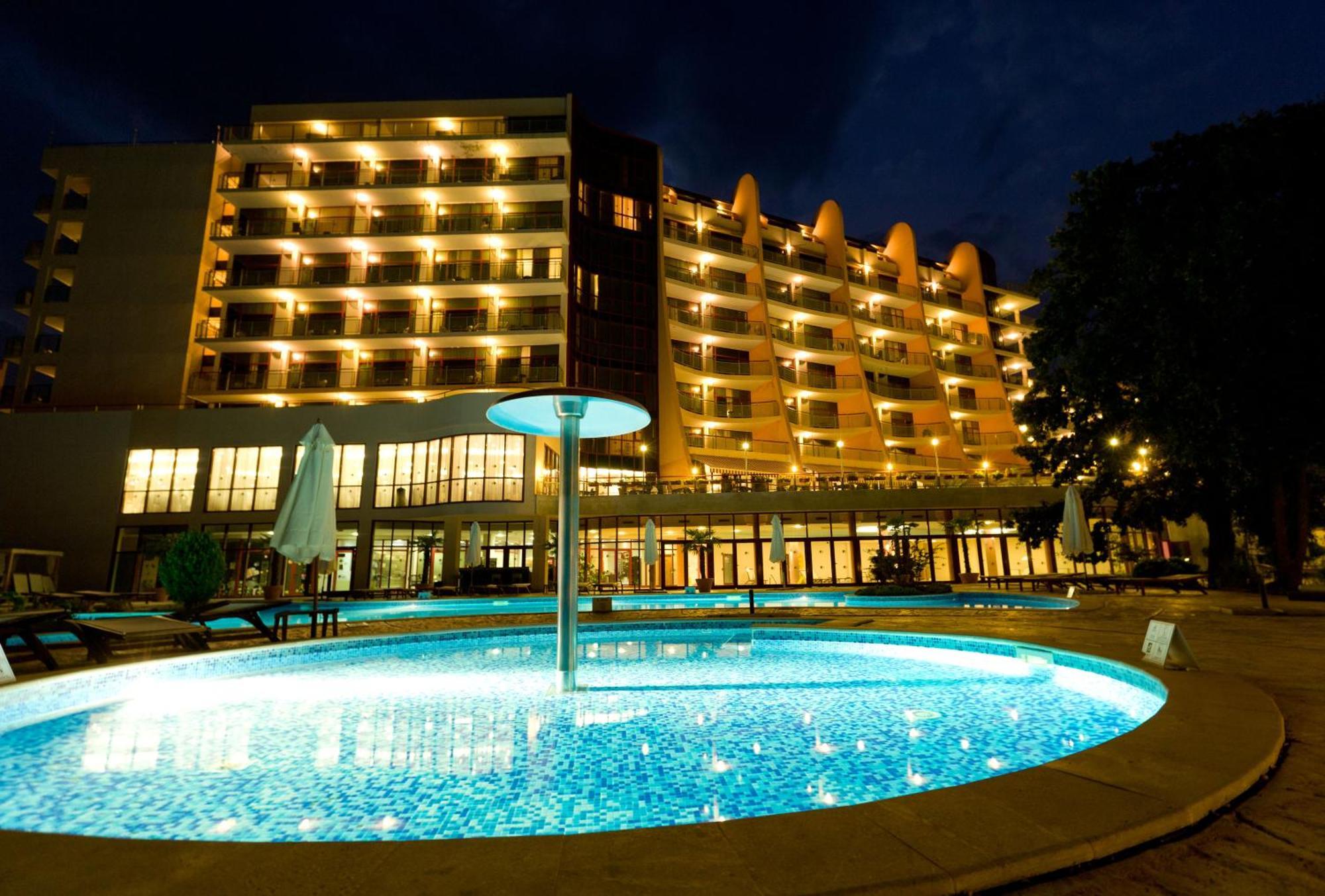 Apollo Spa Resort - Ultra All-Inclusive , Pools & Free Beach, Individual Ac In Every Room Altın Kumlar Dış mekan fotoğraf