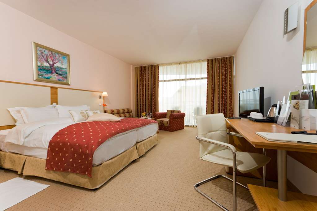 Apollo Spa Resort - Ultra All-Inclusive , Pools & Free Beach, Individual Ac In Every Room Altın Kumlar Oda fotoğraf
