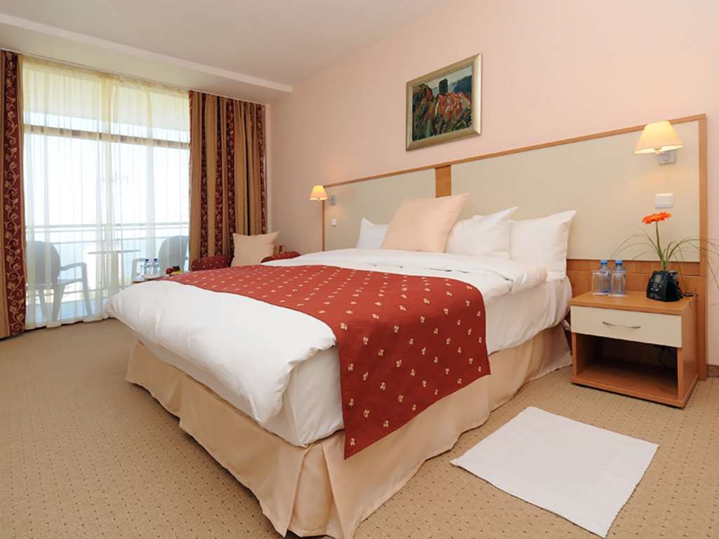 Apollo Spa Resort - Ultra All-Inclusive , Pools & Free Beach, Individual Ac In Every Room Altın Kumlar Oda fotoğraf
